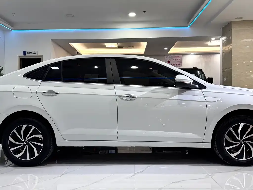 Volkswagen Lavida 2023 из CN, фото 3