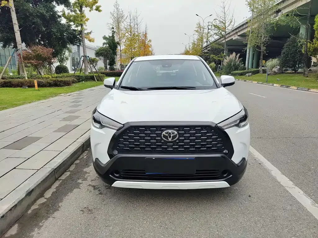 Toyota Corolla Cross 2023 из CN, фото 2