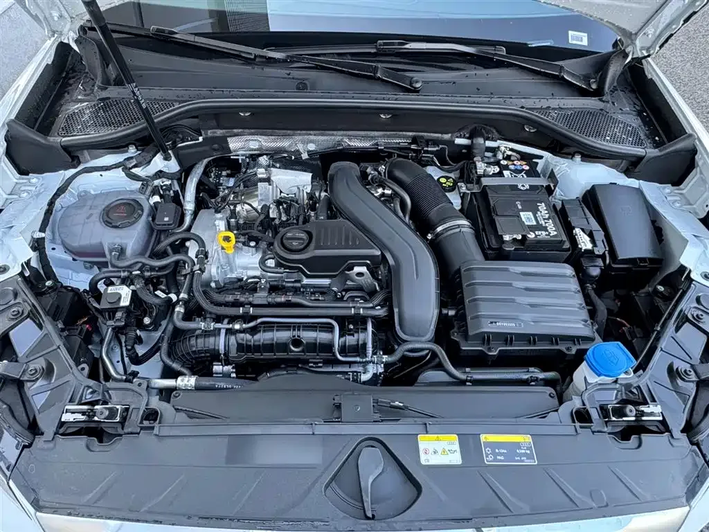 Audi Q2L 2025 из CN, фото 10
