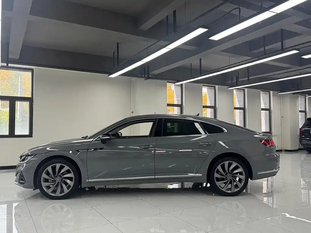 Volkswagen CC 2023 из CN, фото 4