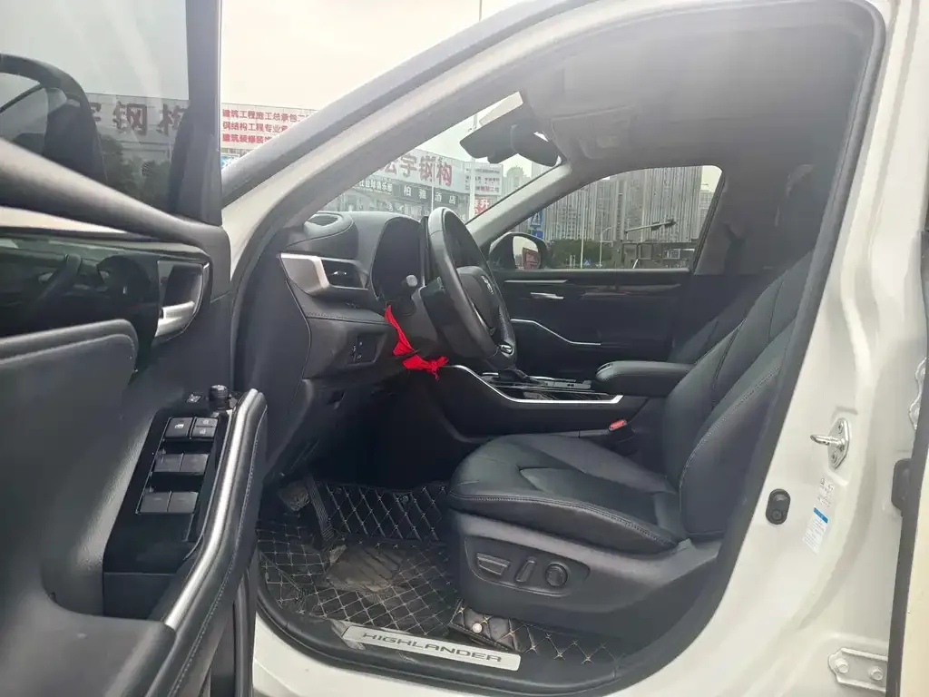 Toyota Highlander 2022 из CN, фото 7