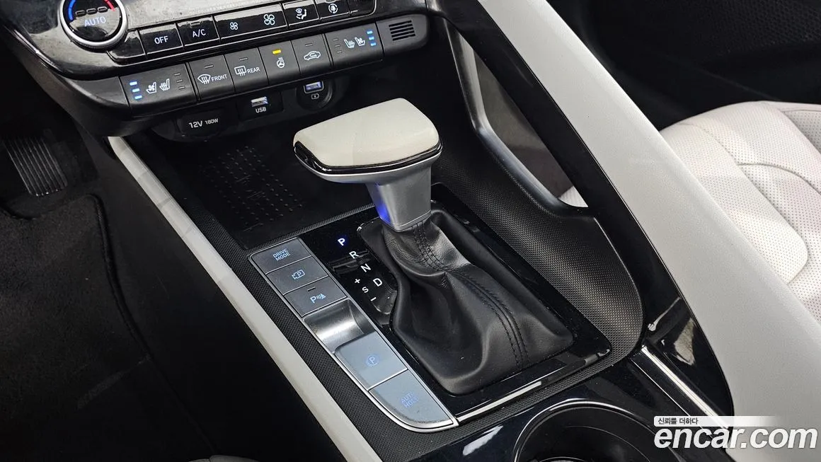 Hyundai AVANTE — фото 9
