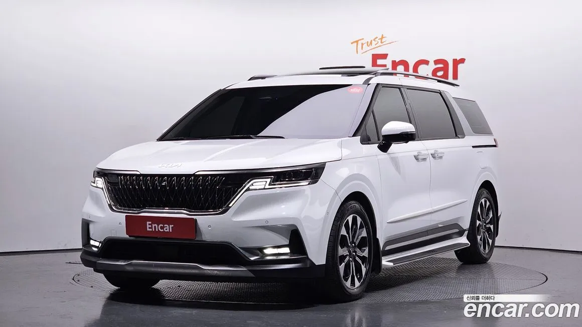 Kia Carnival — фото 1