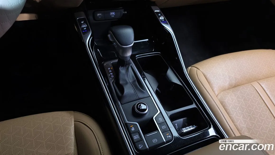Kia Sorento — фото 9