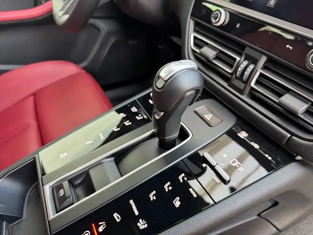 Porsche Macan 2023 из CN, фото 10