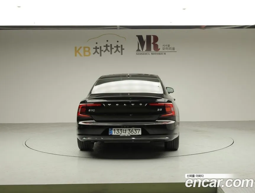 Volvo S90 2024 из KR, фото 2