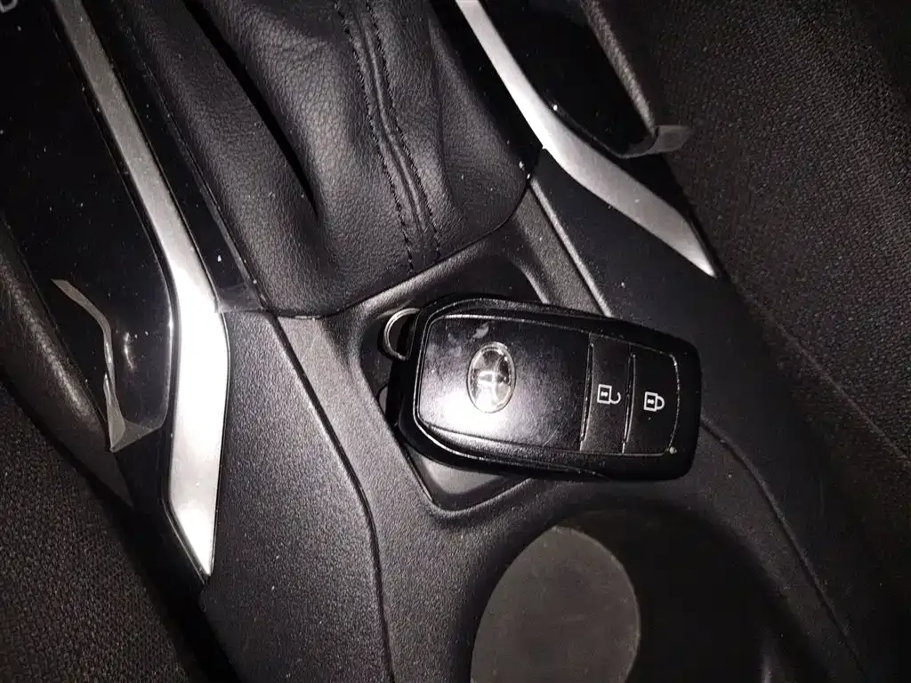 Toyota Frontlander 2022 из CN, фото 10