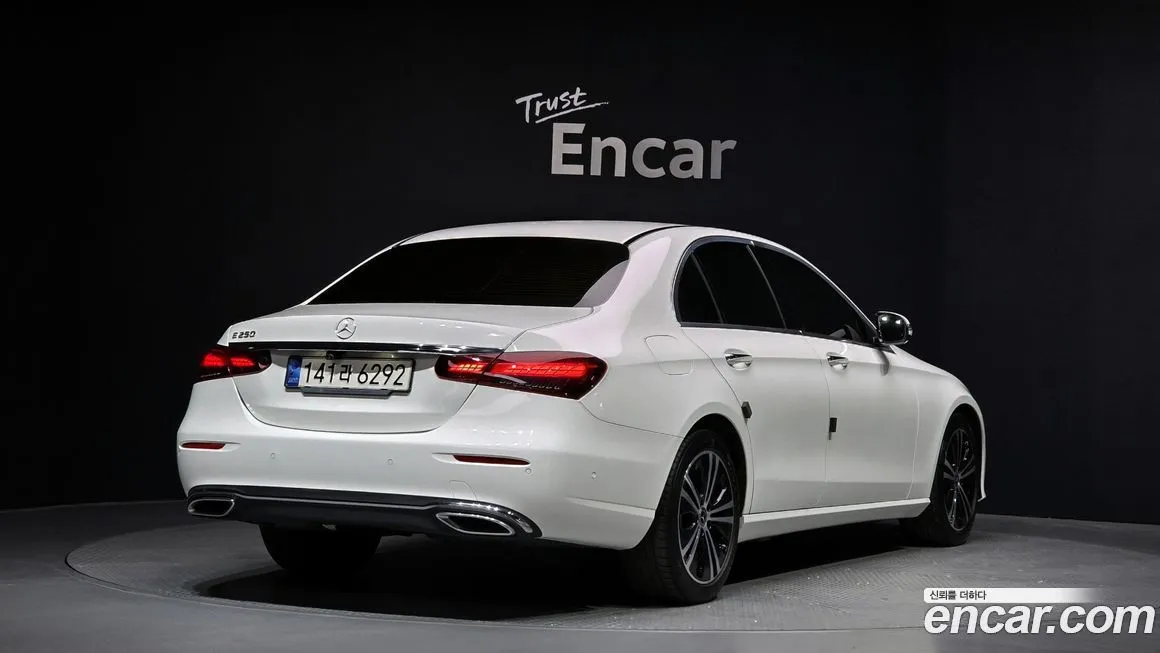 Mercedes-Benz E-Class 2021 из KR, фото 2