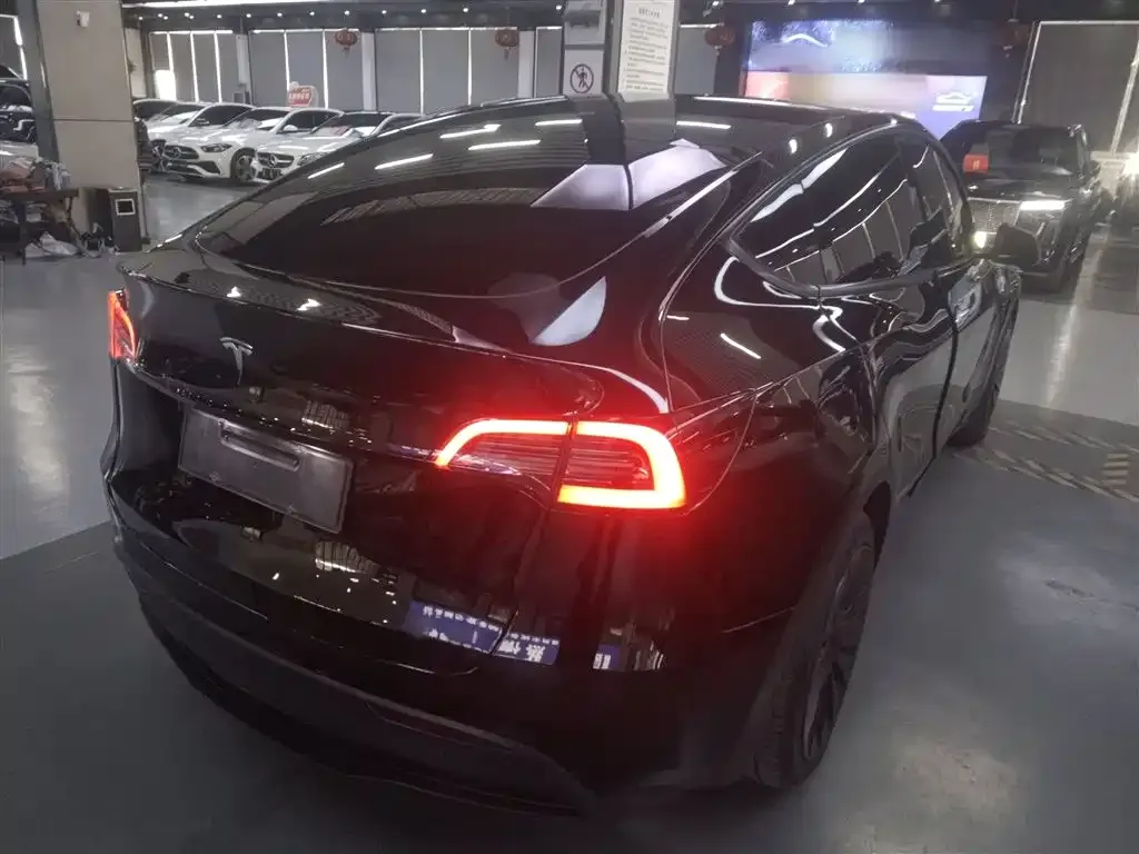 Tesla Model Y 2022 из CN, фото 7