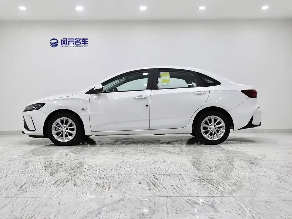 Chevrolet Monza 2025 из CN, фото 3