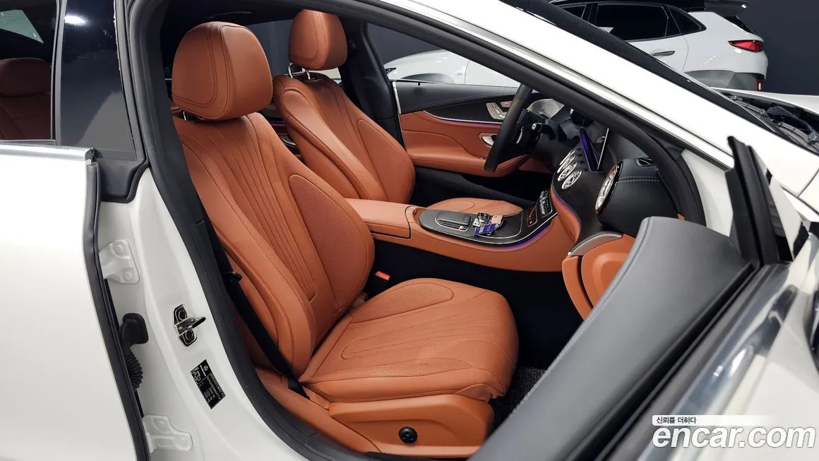 Mercedes-Benz CLS-Class — фото 10