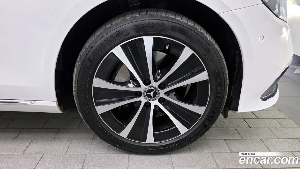 Mercedes-Benz E-Class 2021 из KR, фото 5