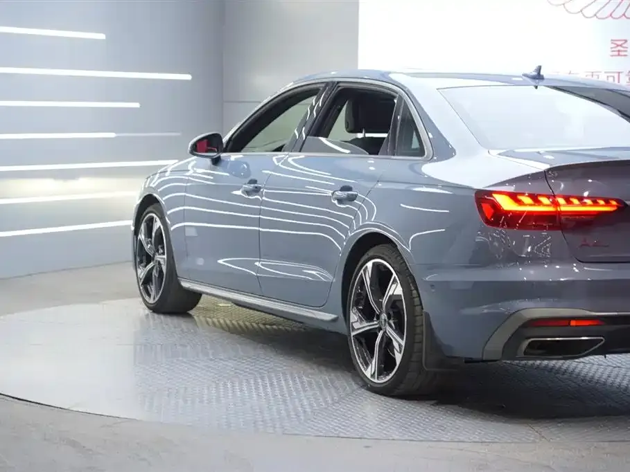 Audi A4L — фото 3