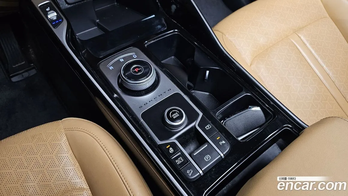 Kia Sorento — фото 9
