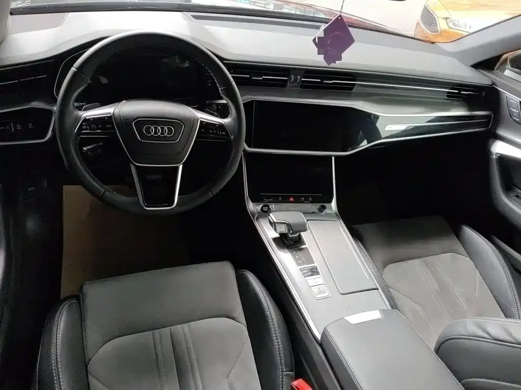 Audi A6L 2023 из CN, фото 10