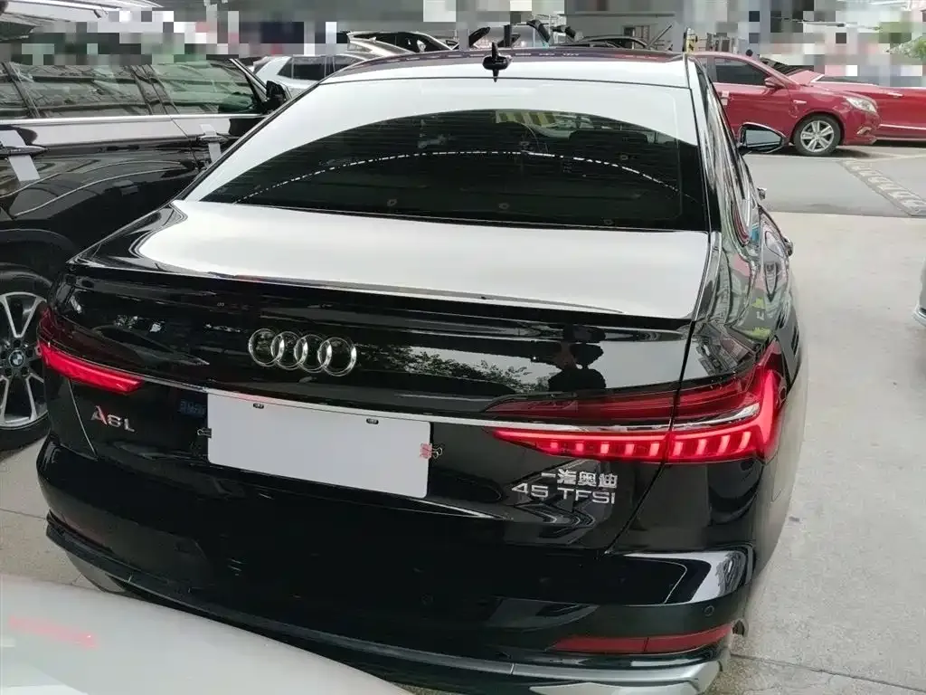 Audi A6L 2023 из CN, фото 6