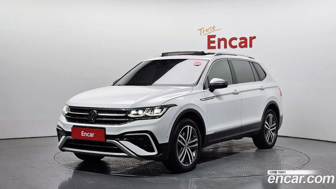 Volkswagen Tiguan — фото 1