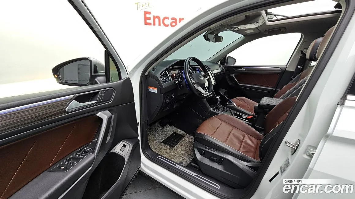 Volkswagen Tiguan — фото 10