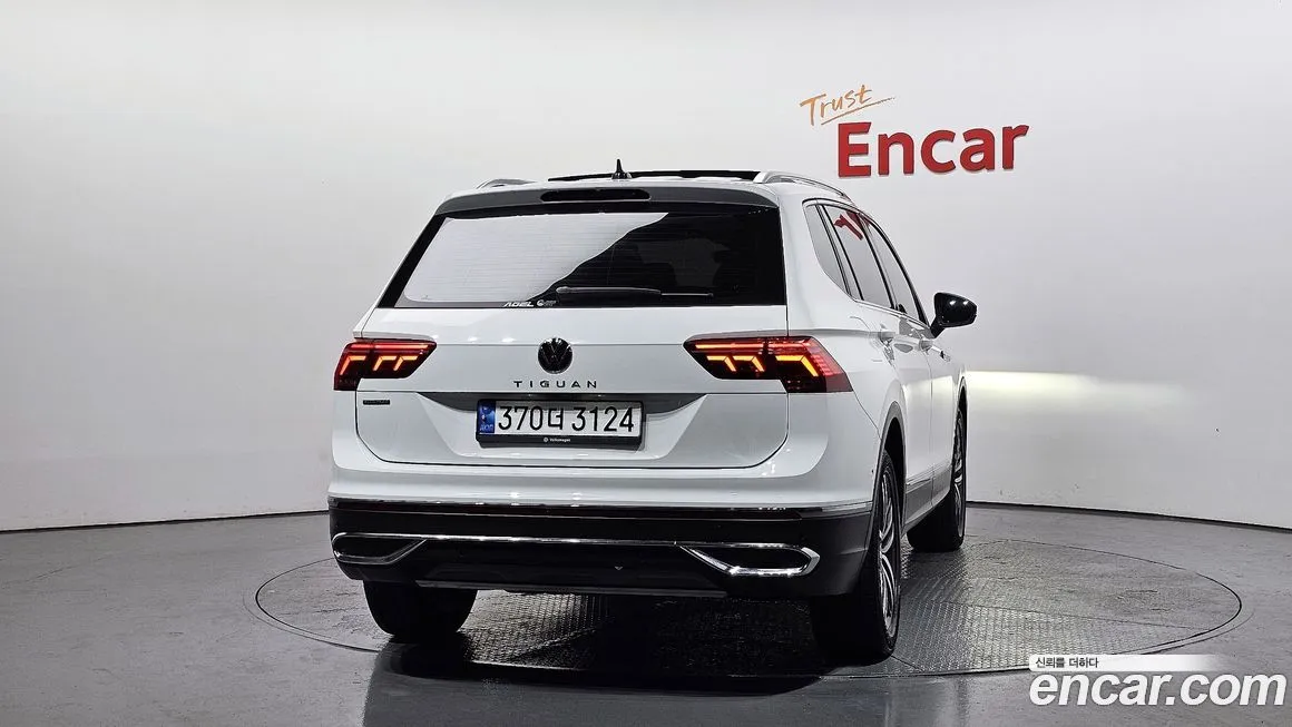 Volkswagen Tiguan — фото 4