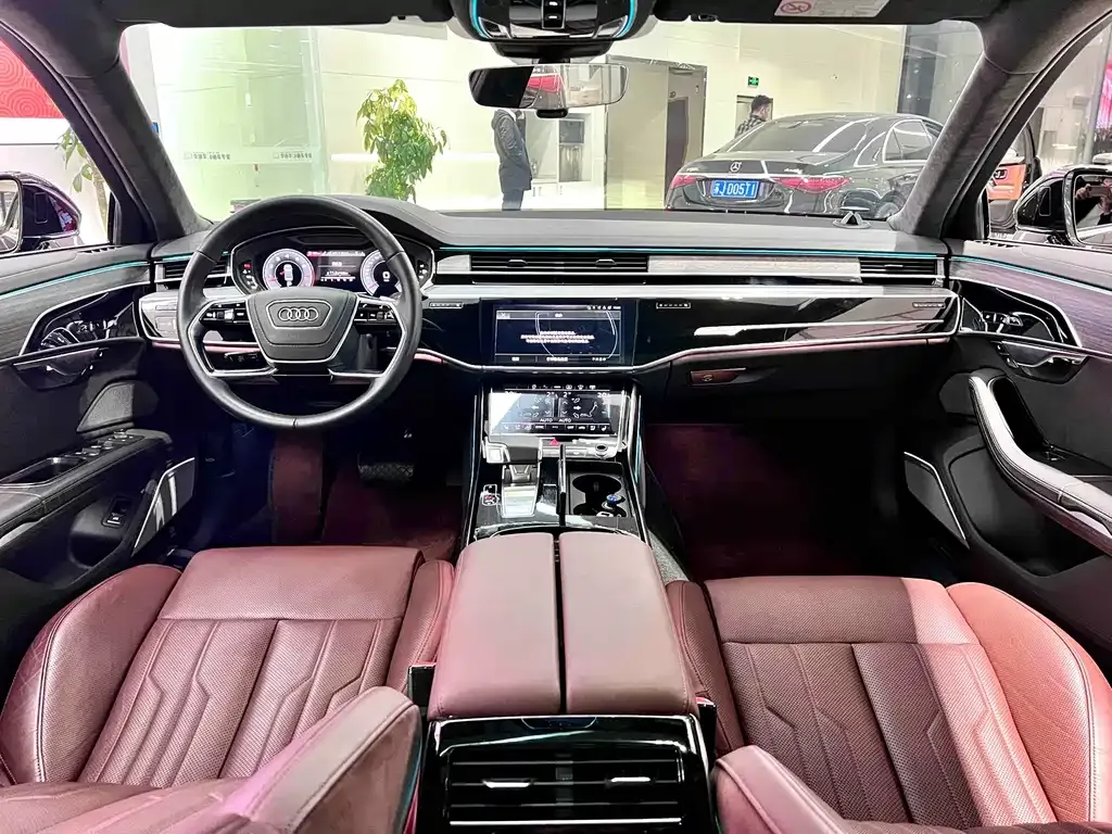 Audi A8 2021 из CN, фото 8