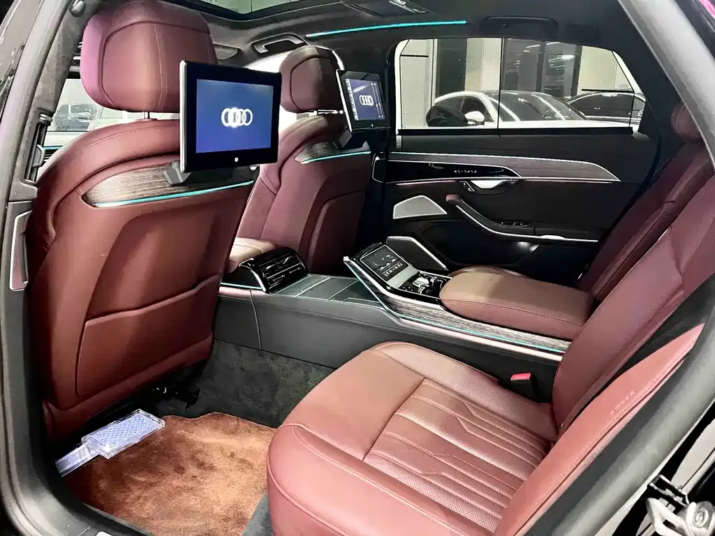 Audi A8 2021 из CN, фото 9