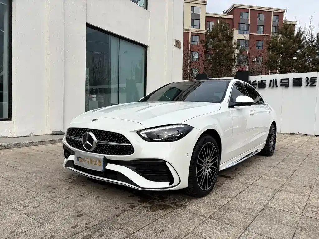 Mercedes-Benz C-Class — фото 1