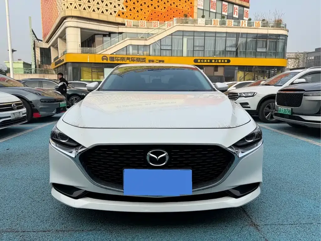 Mazda 3 Axela 2022 из CN, фото 2