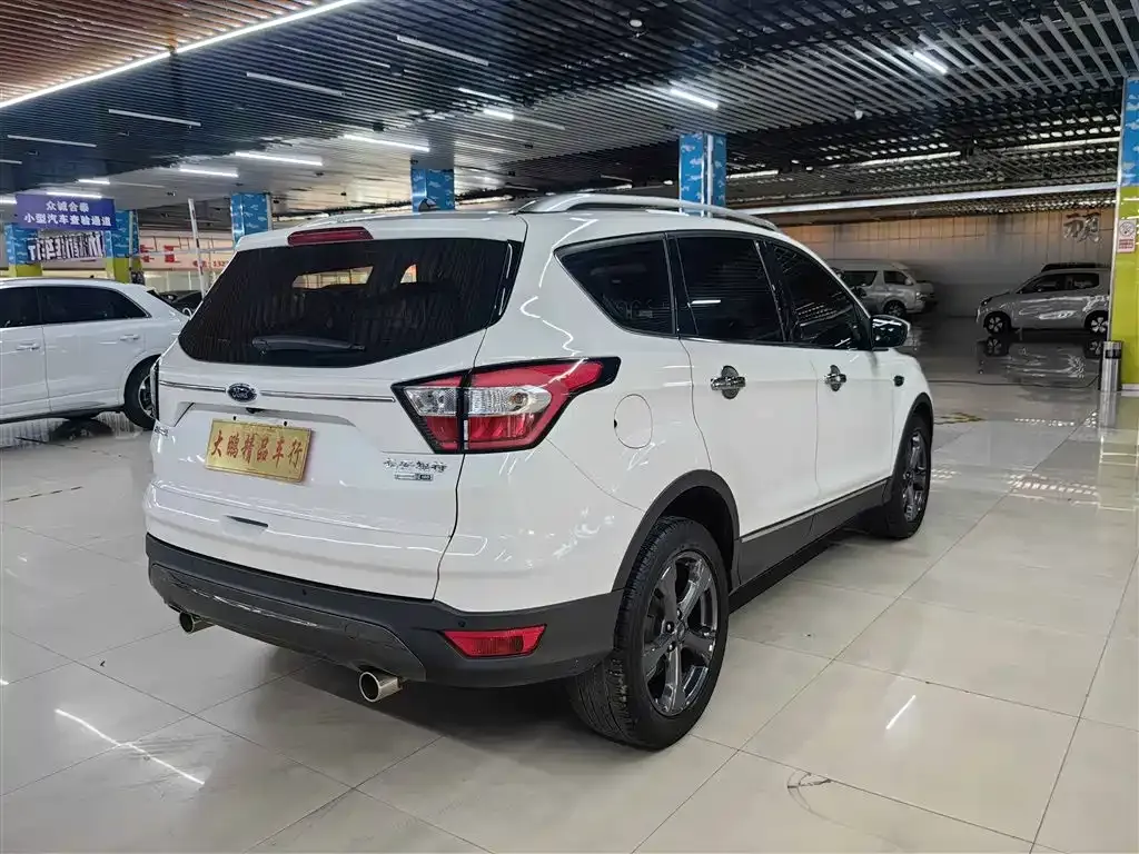 Ford Kuga 2021 из CN, фото 4