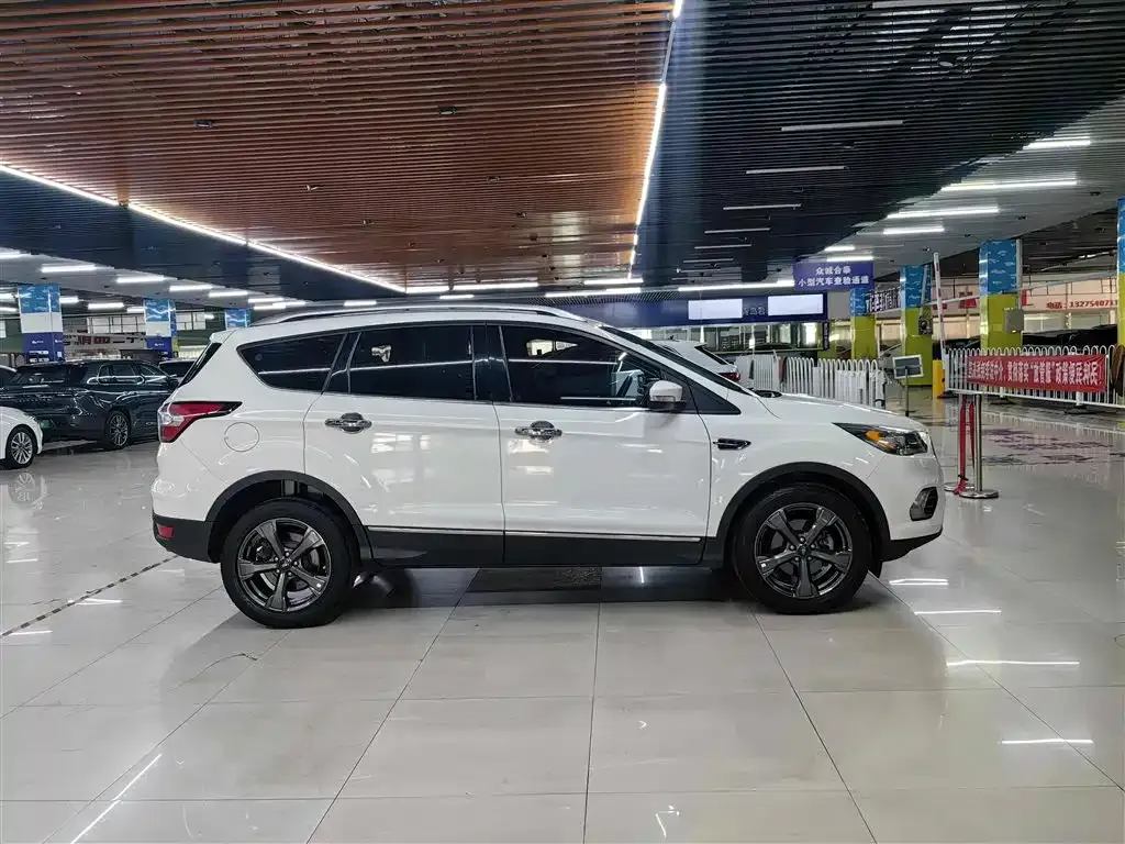 Ford Kuga 2021 из CN, фото 7