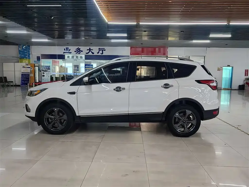 Ford Kuga 2021 из CN, фото 8