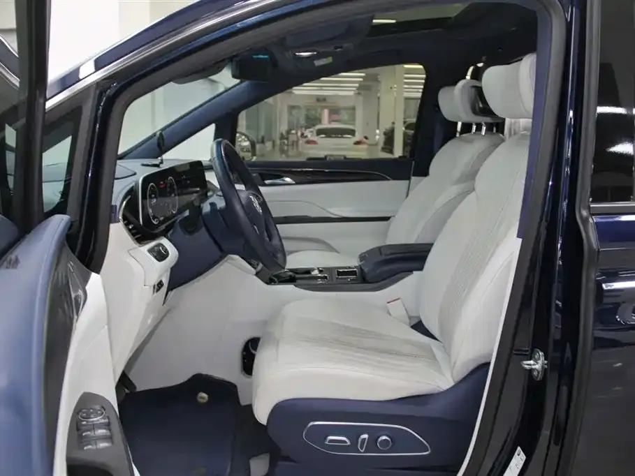 Buick GL8 2021 из CN, фото 7