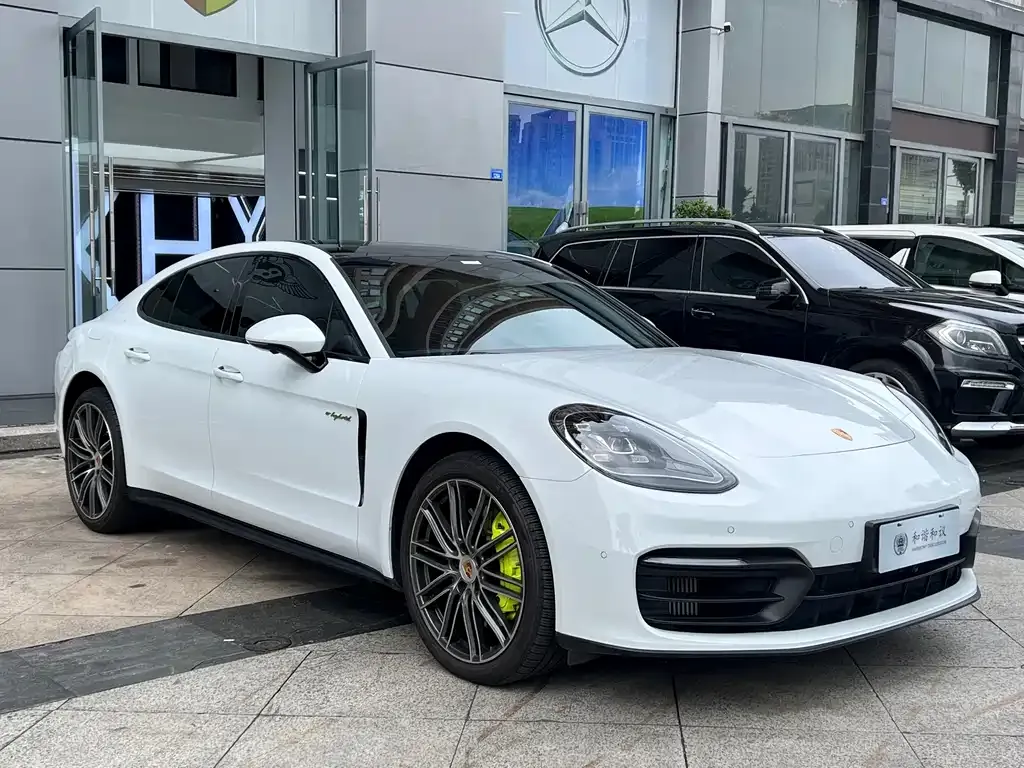 Porsche Panamera Hybrid 2022 из CN, фото 3