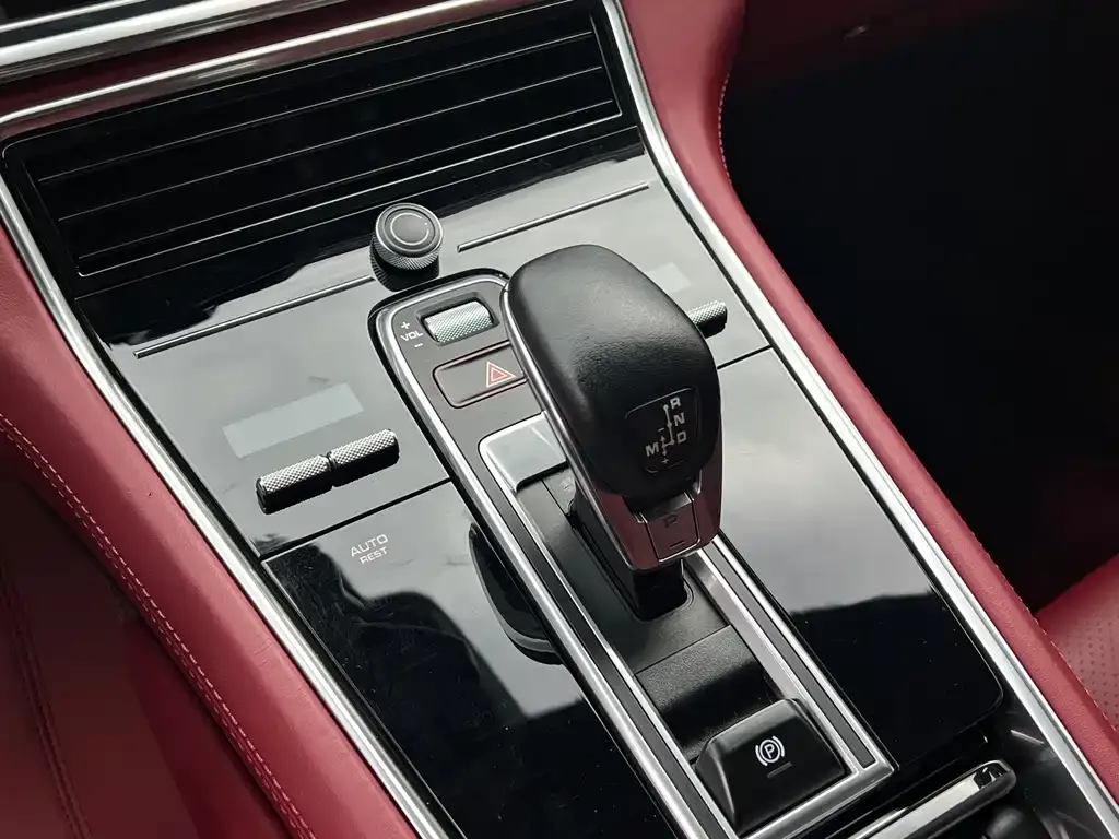 Porsche Panamera Hybrid 2022 из CN, фото 7
