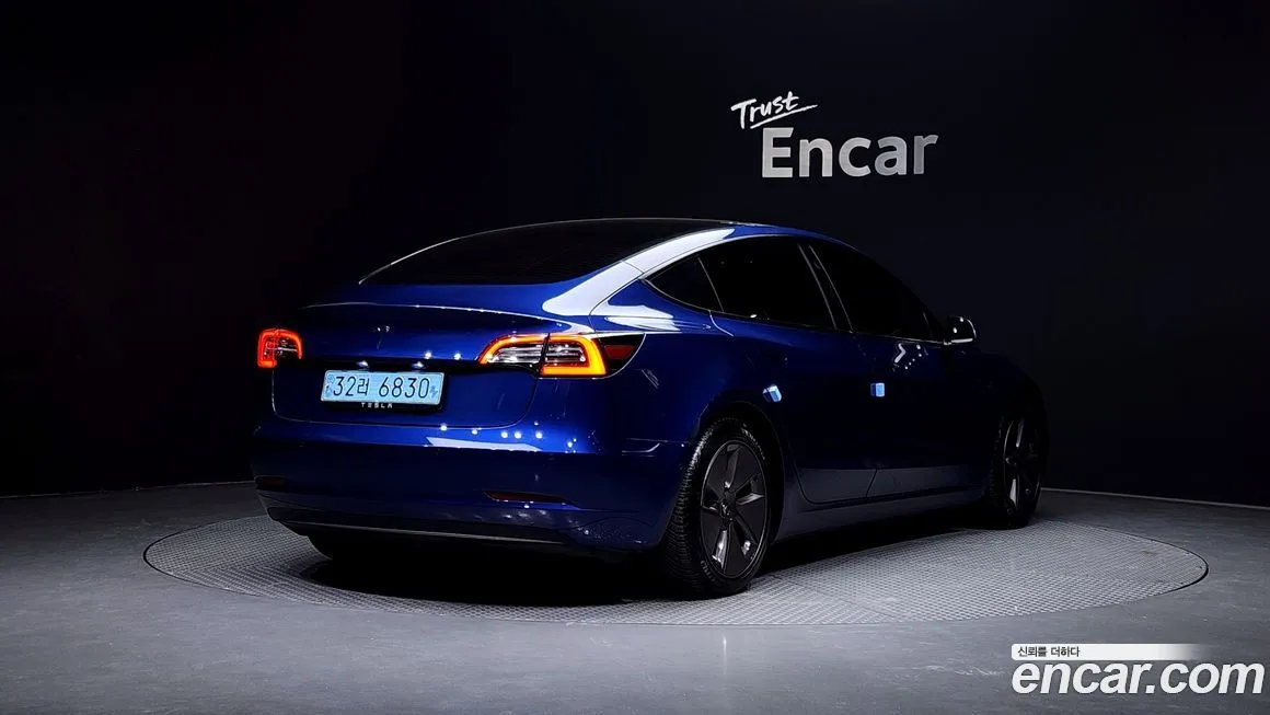 Tesla Model 3 2021 из KR, фото 2