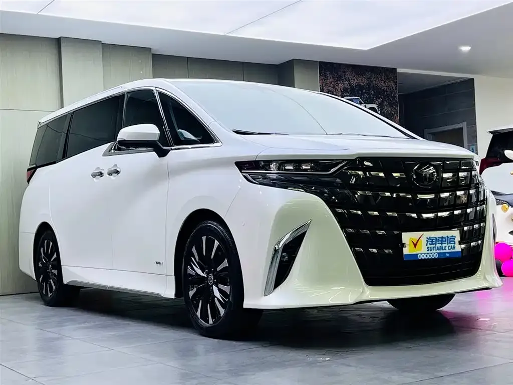 Toyota Alphard 2023 из CN, фото 3