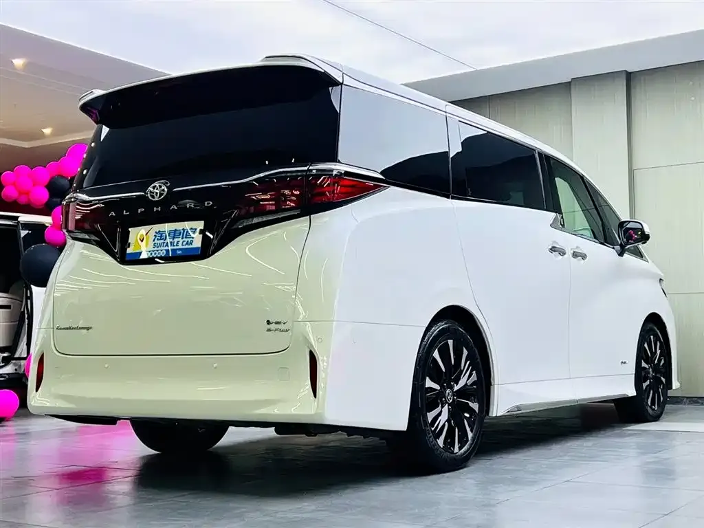 Toyota Alphard 2023 из CN, фото 4