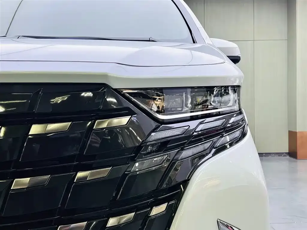 Toyota Alphard 2023 из CN, фото 7