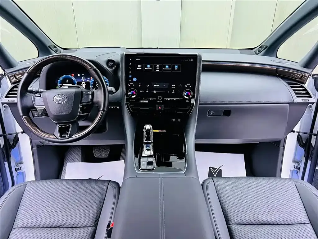 Toyota Alphard 2023 из CN, фото 9