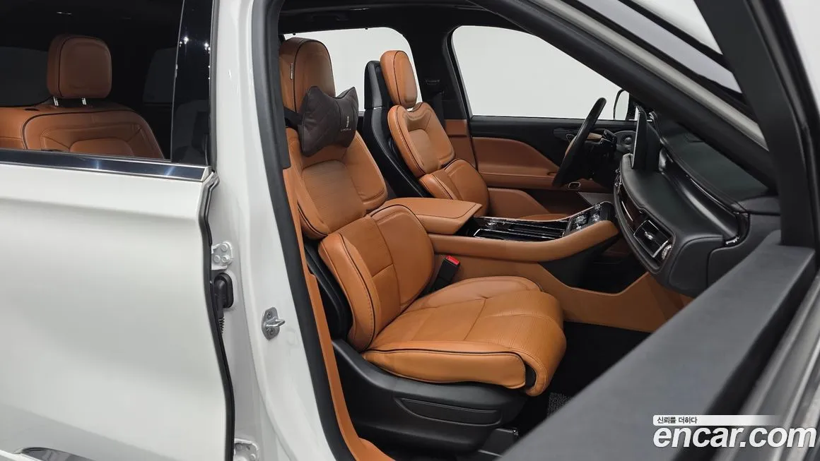 Lincoln Aviator — фото 10