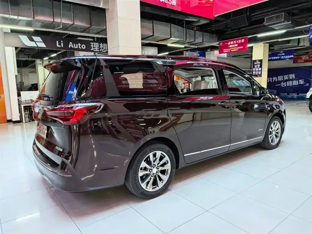 Buick GL8 2022 из CN, фото 3