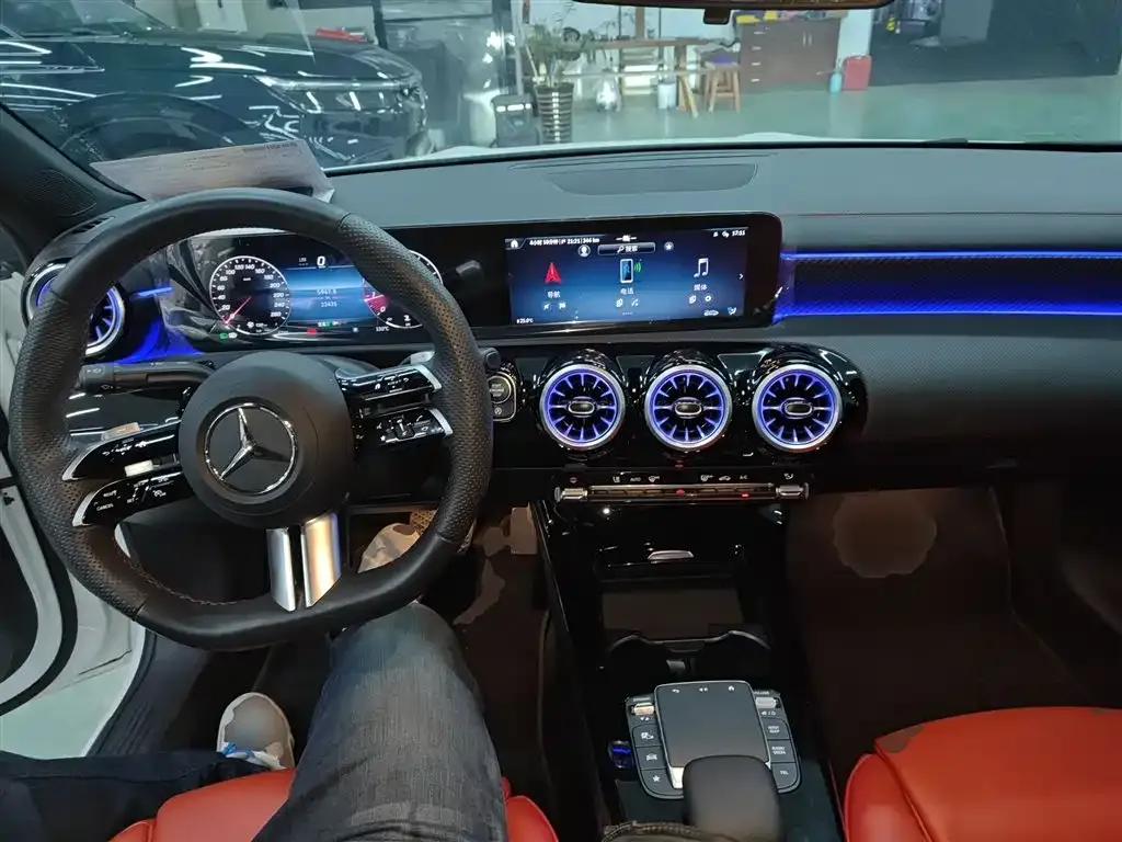 Mercedes-Benz A-Class 2024 из CN, фото 10