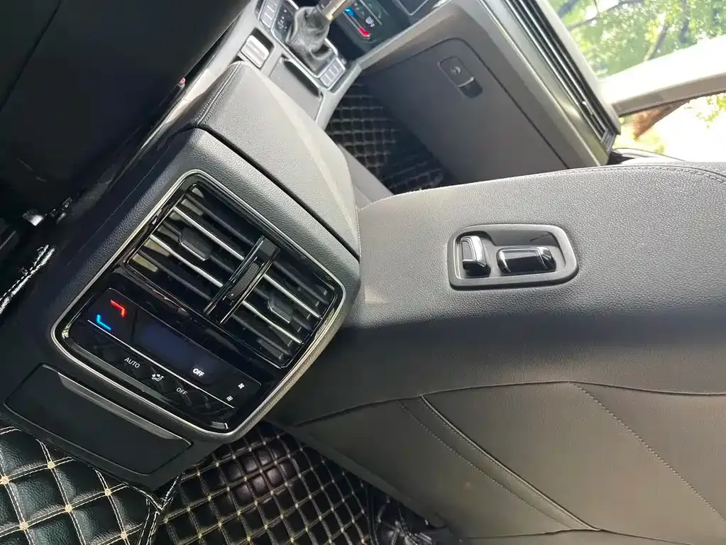 Volkswagen Magotan 2021 из CN, фото 10