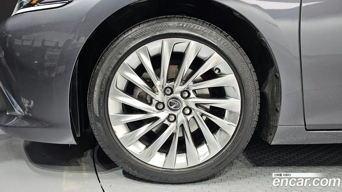 Lexus ES 2023 из KR, фото 5