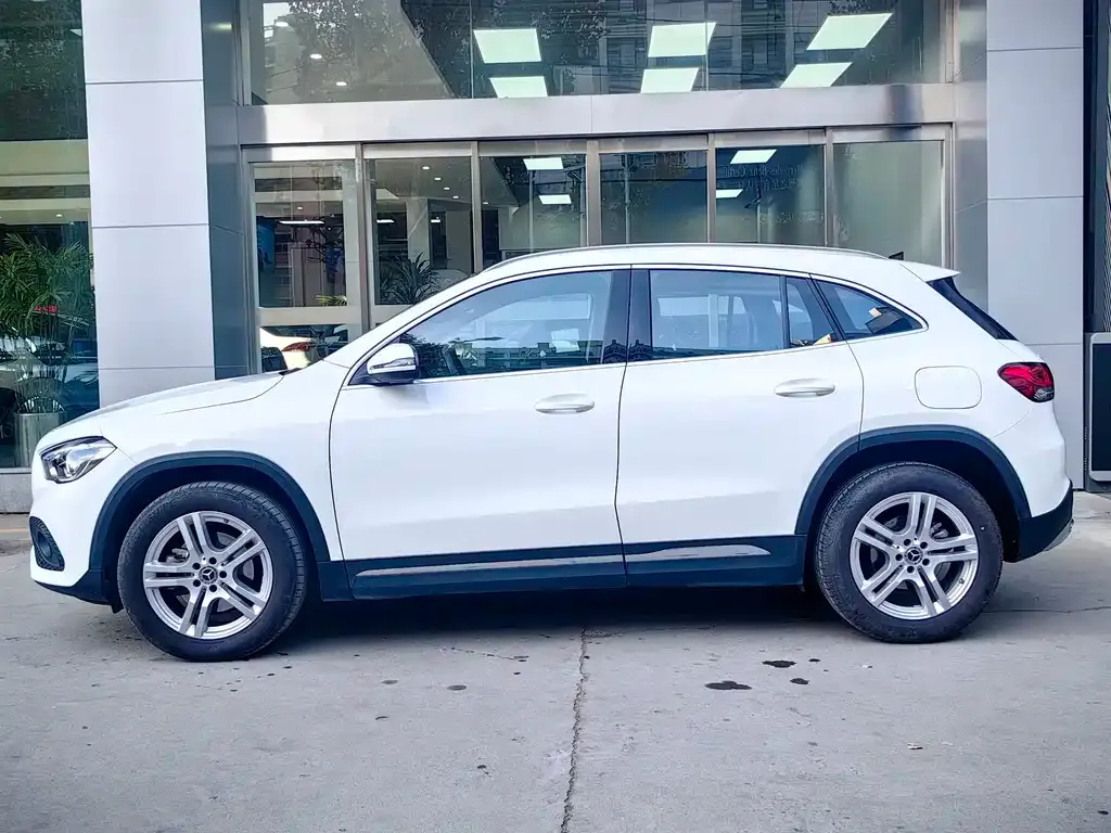 Mercedes-Benz GLA 2024 из CN, фото 4
