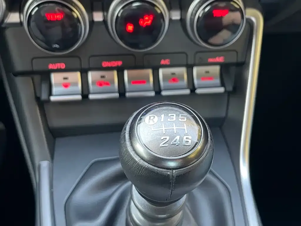 Subaru BRZ 2023 из CN, фото 10