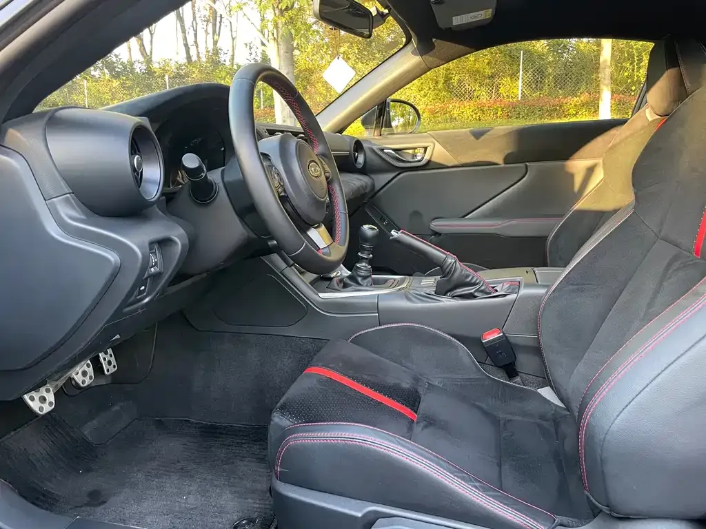 Subaru BRZ 2023 из CN, фото 5