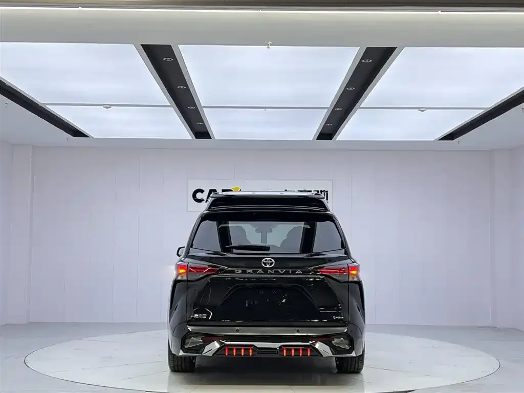Toyota Granvia 2025 из CN, фото 4