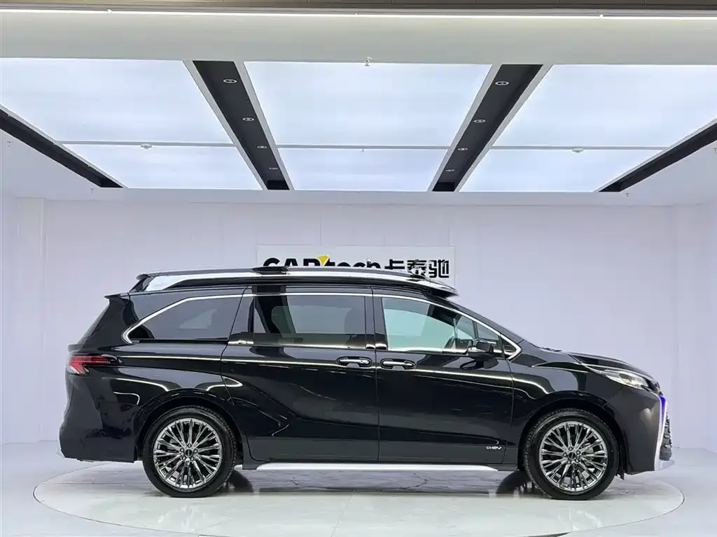 Toyota Granvia 2025 из CN, фото 6