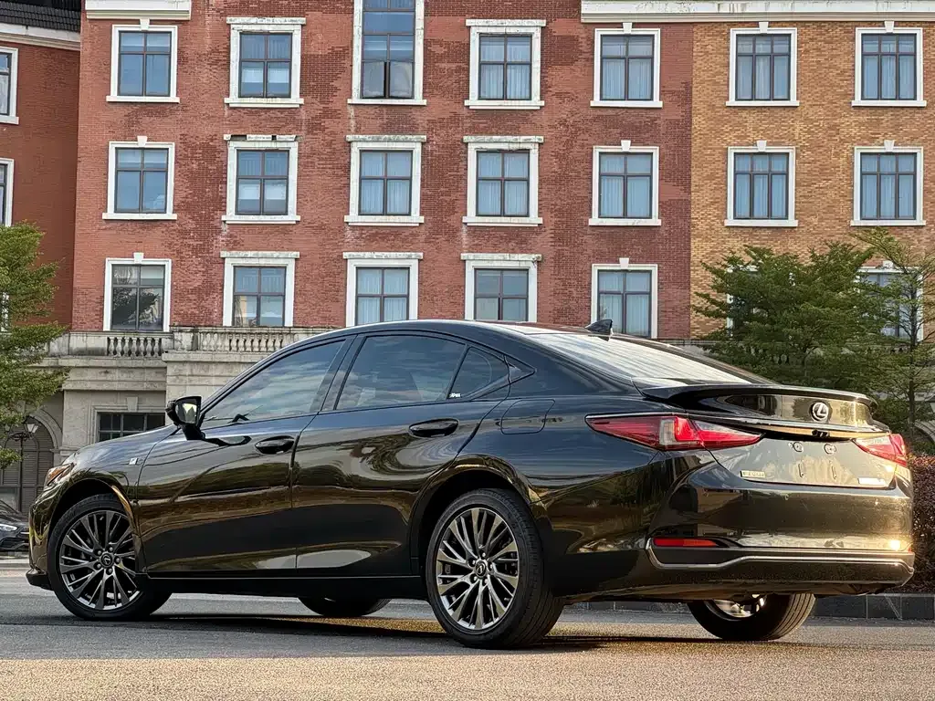 Lexus ES 2021 из CN, фото 4