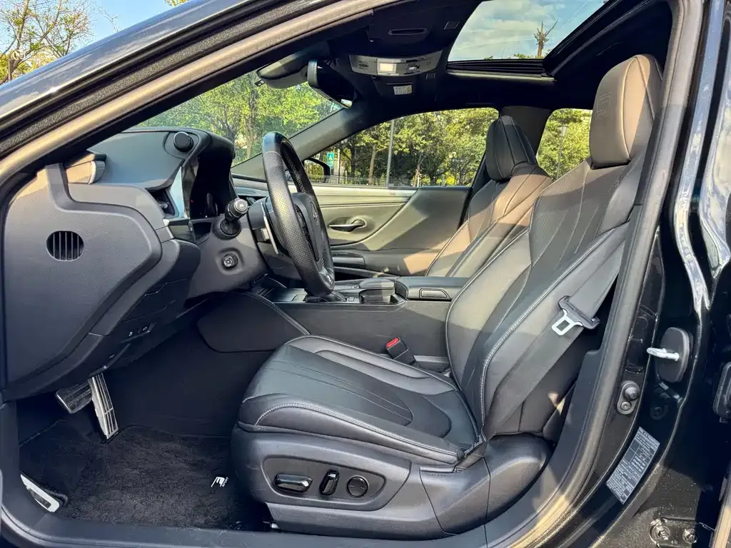 Lexus ES 2021 из CN, фото 7